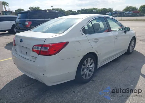 2017 Subaru Legacy 2.5I z USA, uszkodzony, nr VIN 4S3BNAB67H3055881